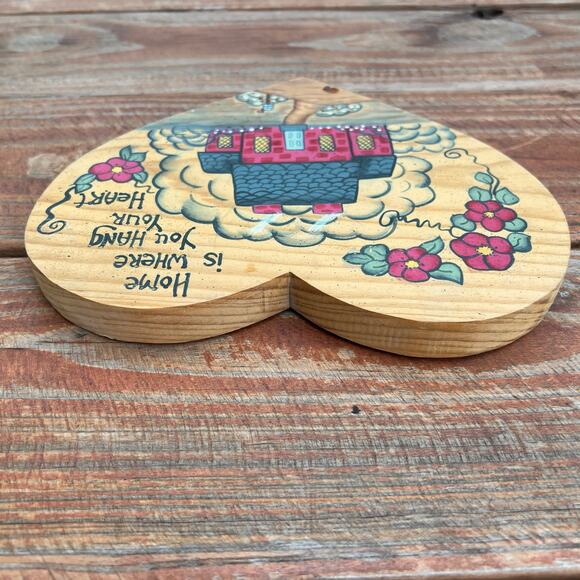 Vintage 80s Wooden Heart Wall Plaque “Home Is Where You Hang Your Heart” Sign - Picture 5 of 15